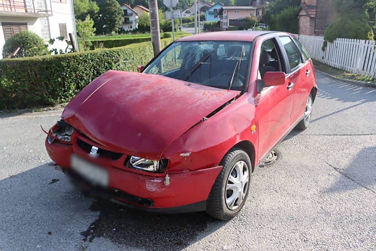Bez vozačke, bez registracije, s lažnim tablicama: Trajno mu oduzet auto