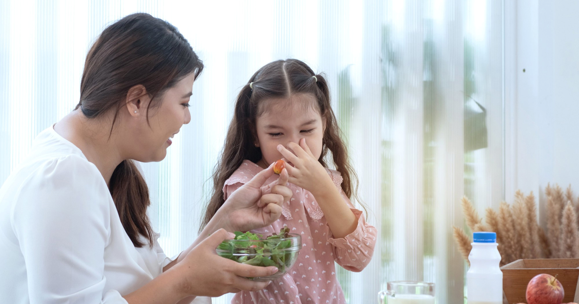 Kako nagovoriti izbirljivo dijete da proba novu hranu?