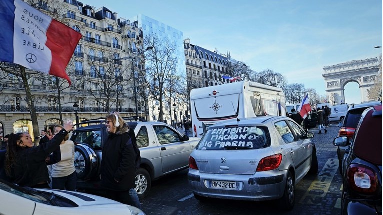 Francuski konvoj prosvjednika protiv mjera kreće u Bruxelles