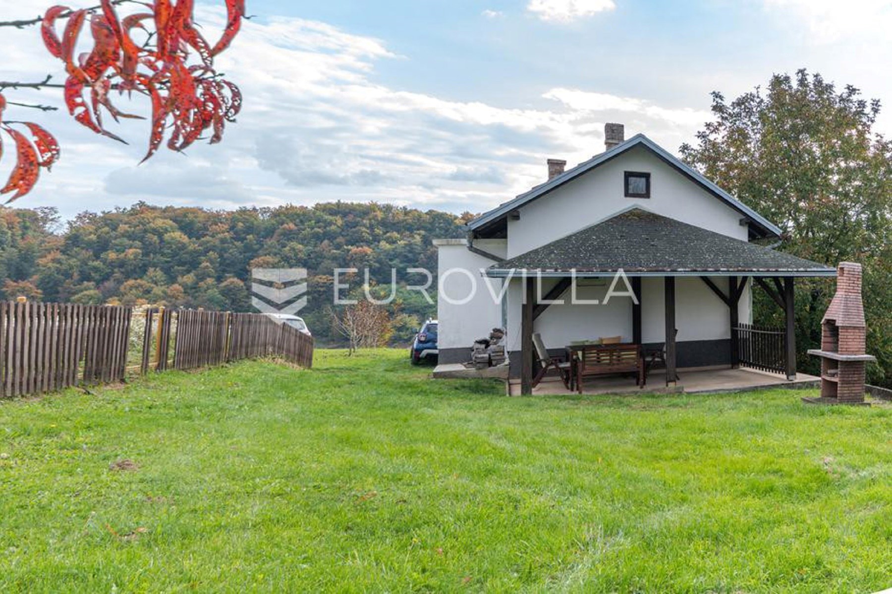 Rohbau kuća s 5500 m² okućnice u Virju za samo 11.250 €