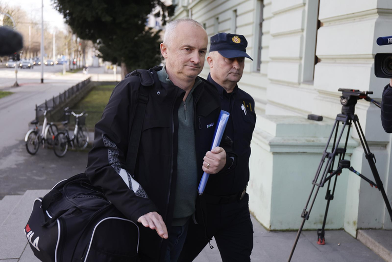 Vinko Grgić: Trajno se povlačim iz politike