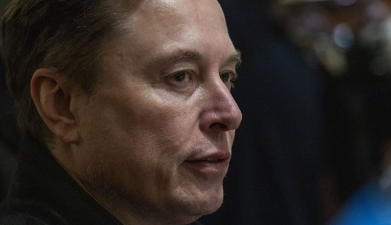 Musk se obratio prosvjednicima u Londonu. "Ili ćete se boriti ili umrijeti"