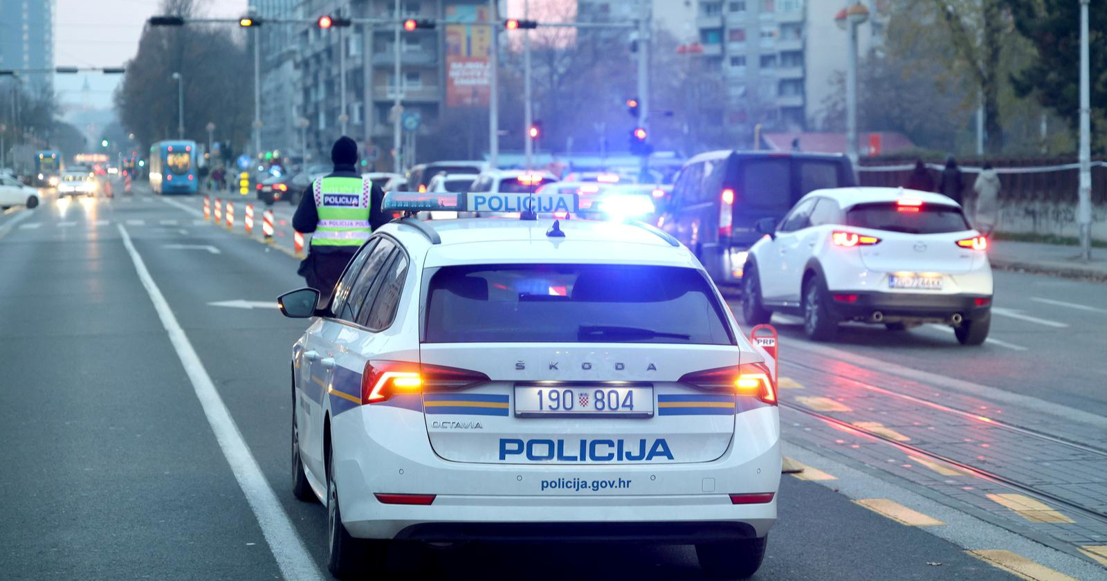 Za vikend četiri poginulih na cestama. Policija: Bilo je 4000 prometnih prekršaja