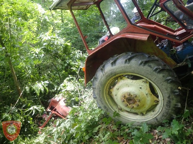 U Međimurju se traktorom zabio u stablo i pao. Helikopterom ga prevezli u bolnicu