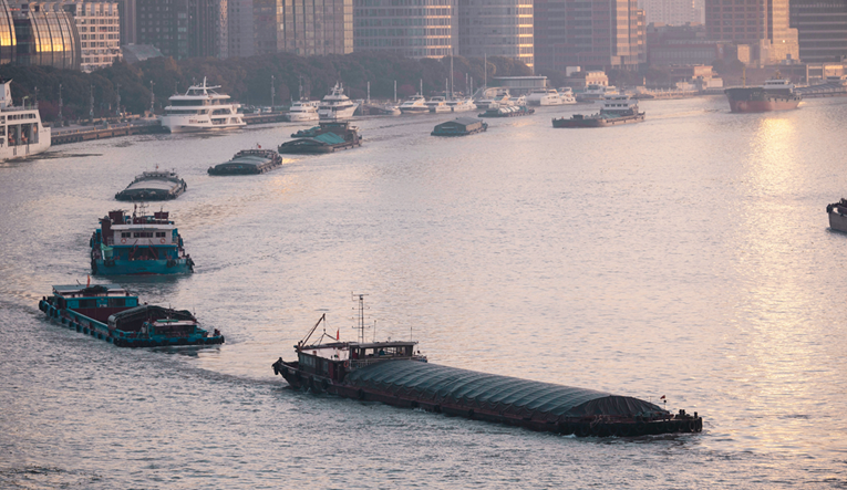 Kina ostvarila golemi trgovinski višak