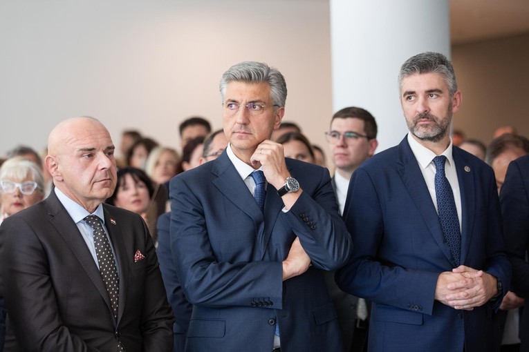 Plenković: Hrvatska stari, morat ćemo još više ulagati u domove za starije