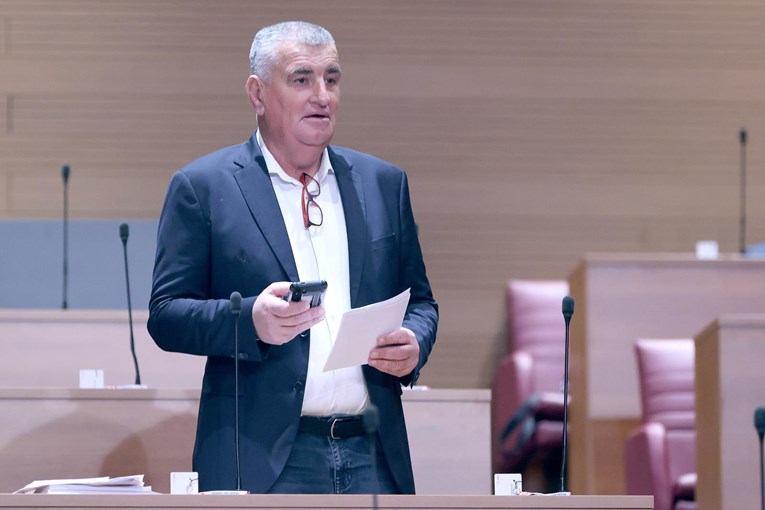 Saborski zastupnici kritizirali hrvatske vlakove. Bulj: Brže je magare