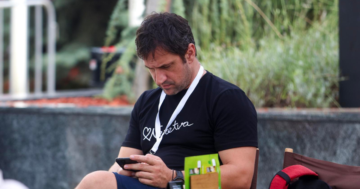 Goran Bogdan u Sarajevu privukao pažnju natpisom na majici, podržao jednu akciju