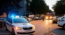 Noćas u Zagrebu izgorio Mercedes