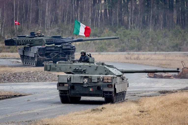 Italija pozvala SAD da isplati plaće zaposlenicima vojnih baza