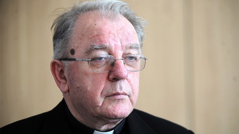 Od korone umro biskup Mile Bogović