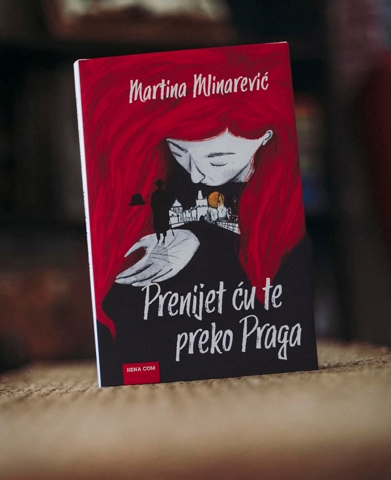 Martina Mlinarević objavila novi roman. Zove se Prenijet ću te preko Praga