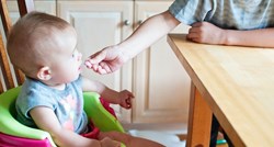 Liječnica upozorila: Roditelji prerano nude bebama krutu hranu. Evo kada početi