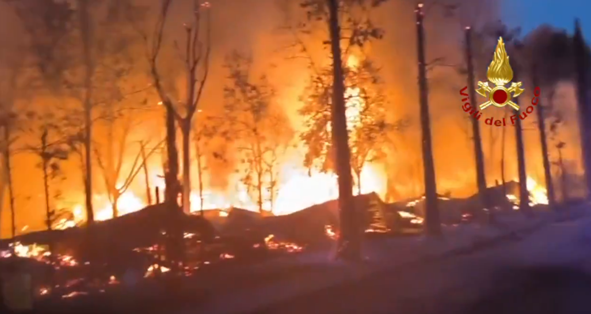 Izbio veliki požar u kampu kod talijanskog jezera, više ljudi ozlijeđeno