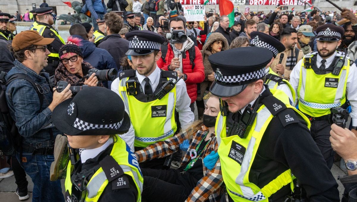 Policija ispitala šest osoba zbog napada na sinagogu u Manchesteru