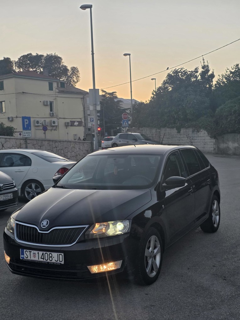 Najbolji auto oglasi: Škoda Rapid s Elegance opremom za 4.000 €
