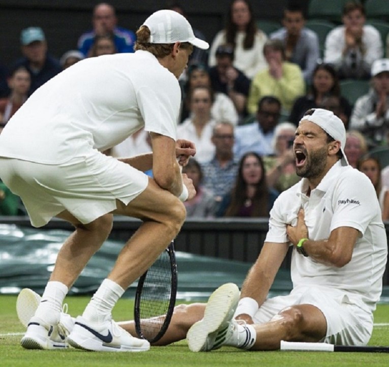 Mučne scene na Wimbledonu. Dimitrova boljelo tako da nije mogao pružiti ruku Sinneru