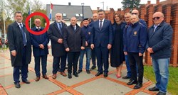 FOTO Plenković i dvojica ministara pozirali s osuđenim nasilnikom