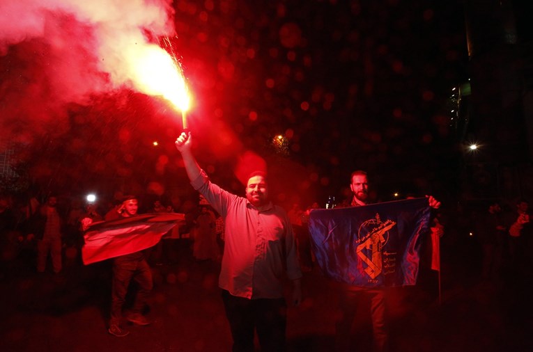 Slavlje na ulicama Irana nakon napada na Izrael