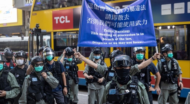 Kina uvodi vizna ograničenja Amerikancima zbog Hong Konga