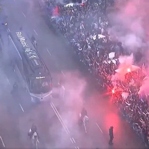 VIDEO Navijači spektakularno dočekali igrače Reala. "Kraljevski doček"