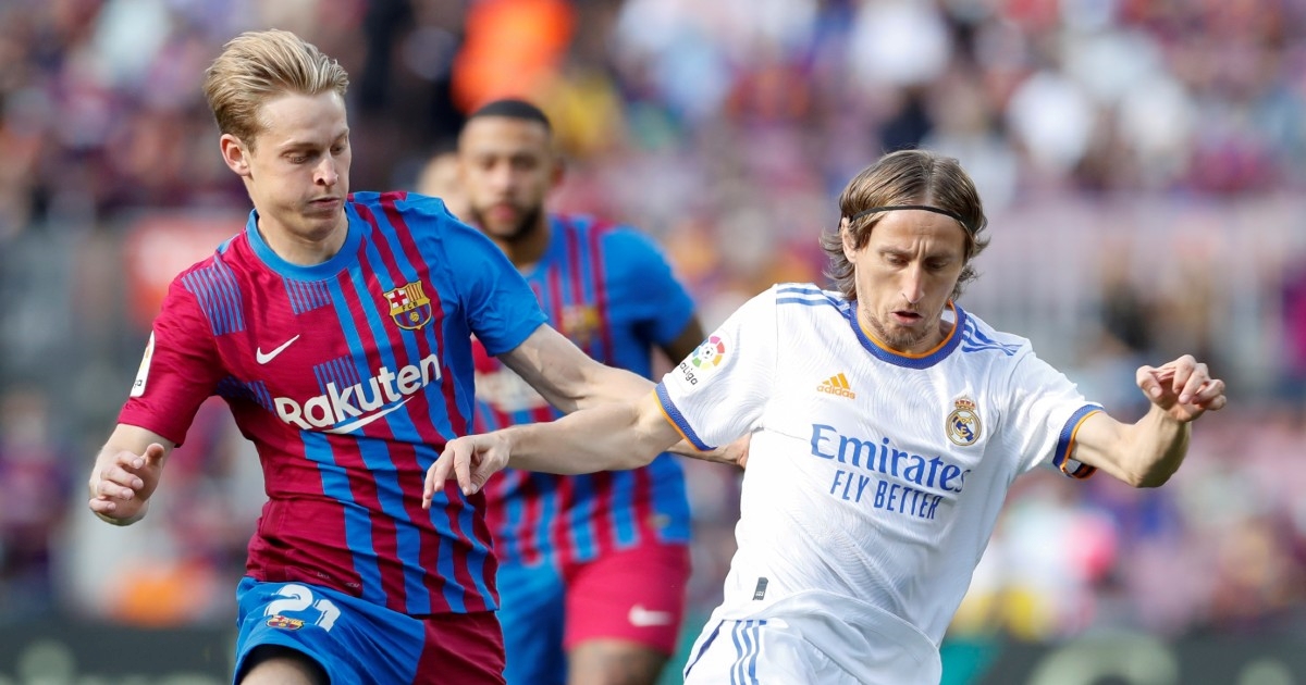 De Jong odbija otići iz Barcelone, Xavi ima molbu za njega