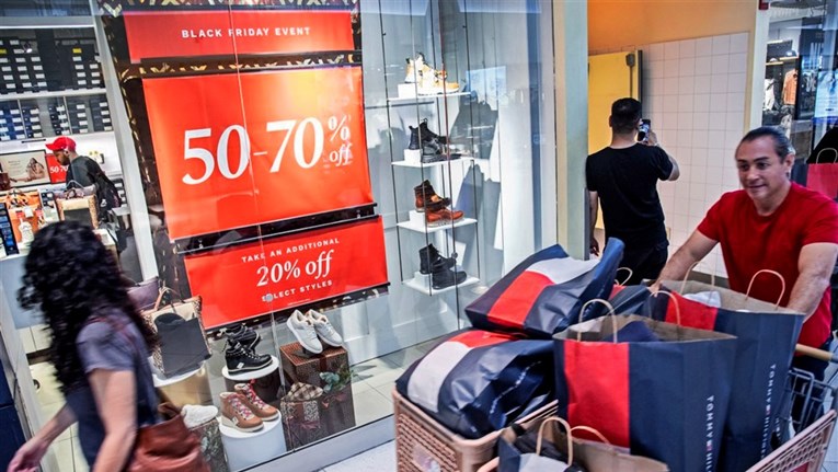 Analitička kuća objavila što su Amerikanci najviše kupovali za Black Friday