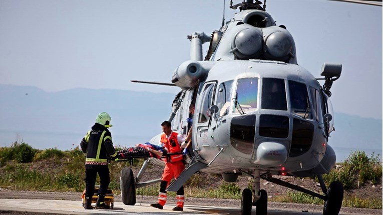 Muškarac pao s velike visine na Hvaru, helikopterom ga prevoze u splitsku bolnicu