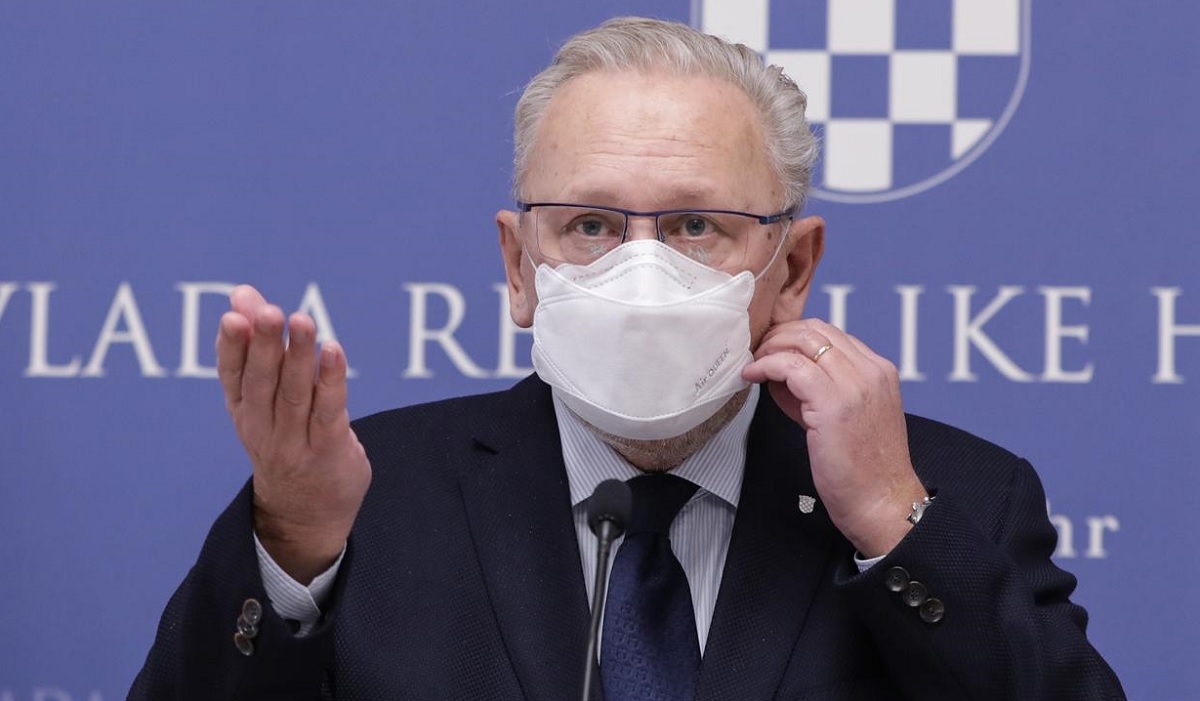 Božinović: Razmišlja se o testiranju i za one s potvrdama u zdravstvu i socijali