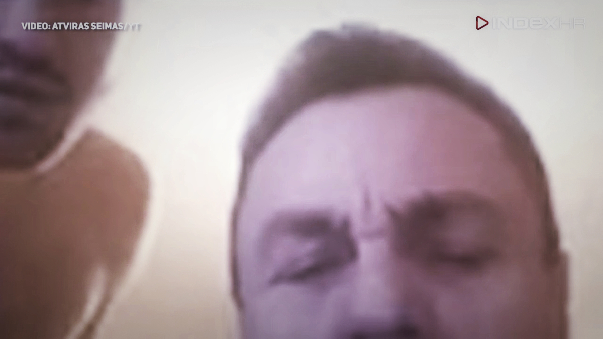Antigej konzervativcu iz Litve u kadar uletio razgolićeni muškarac, pogledajte snimku