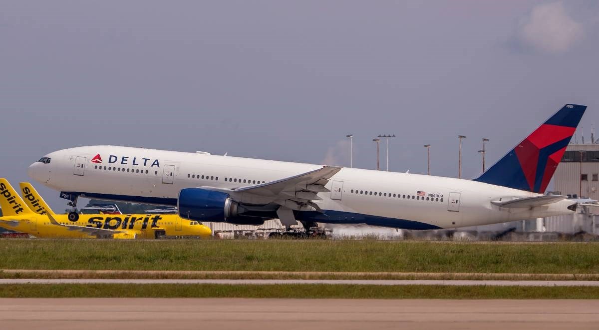 Radnika aerodroma u Teksasu usisao motor aviona, umro je