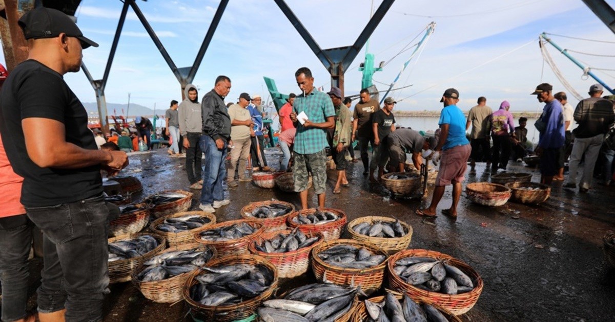 Više od 800 učenika u Indoneziji masovno se otrovalo besplatnim vladinim obrocima