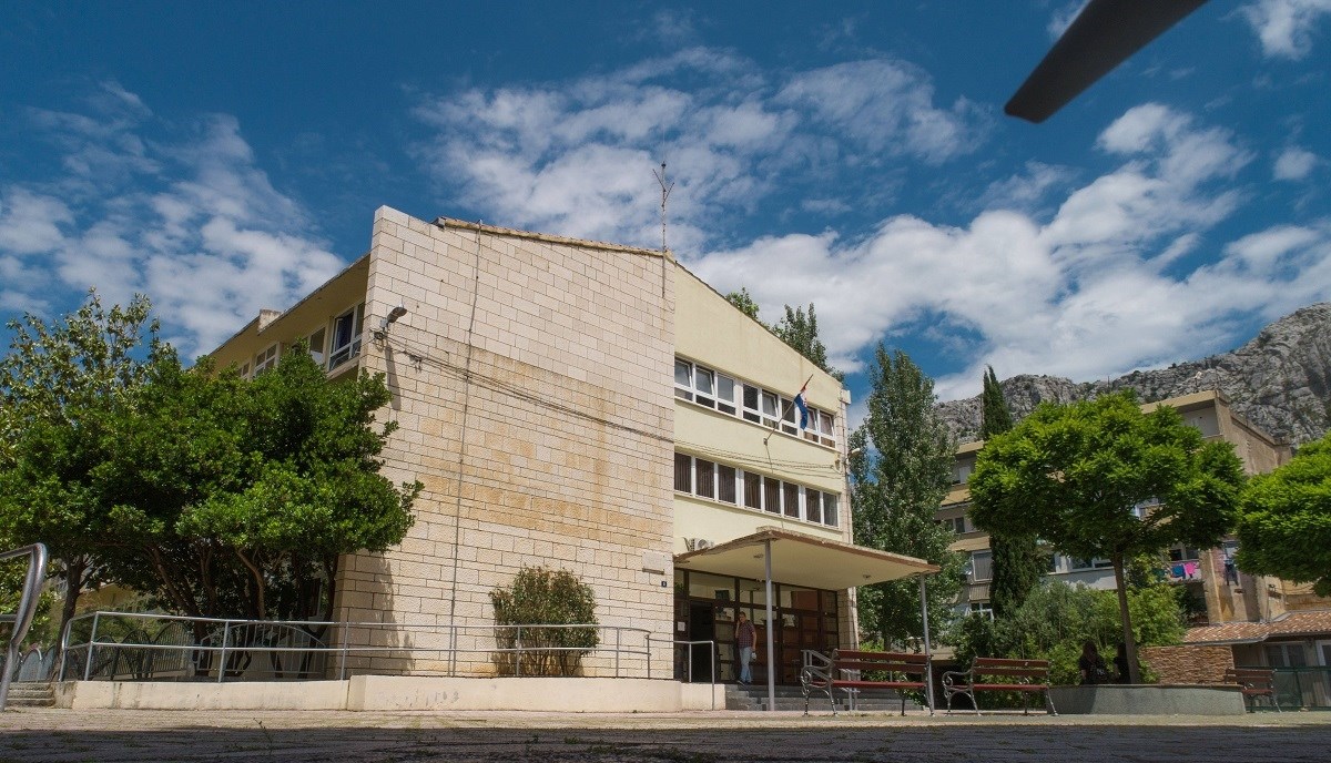 Prikupljen novac za liječenje omiškog profesora geografije