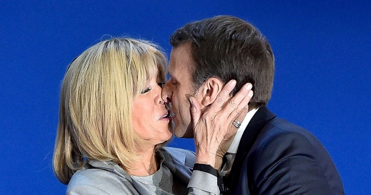Ljubavna priča Emmanuela i Brigitte Macron započela je dok mu je ona bila profesorica