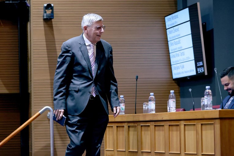 Reiner zakasnio u sabor zbog prometa. "Pravi je pothvat doći s Rebra"