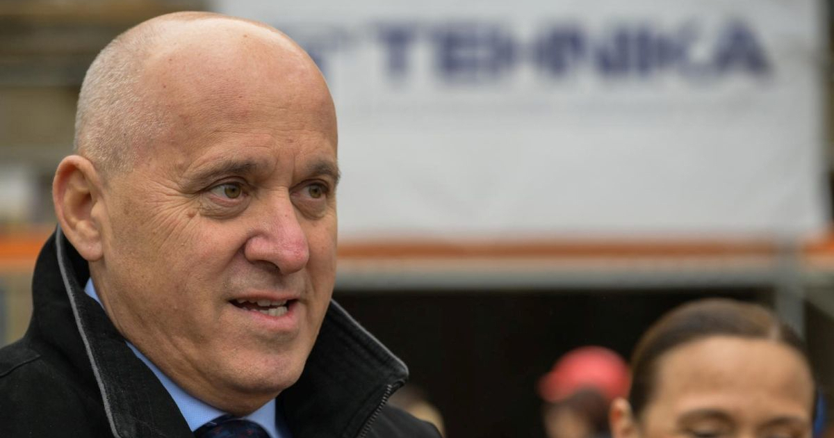 Bačić: Neprihvatljivo je da gradska vlast propisuje što se smije pjevati