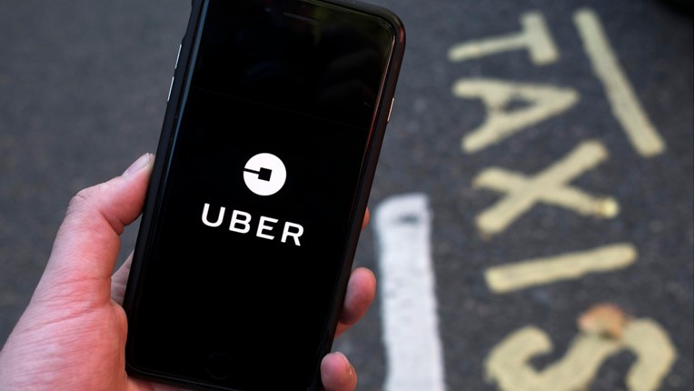 Francuski Uber mora taksistima platiti više od 180.000 eura
