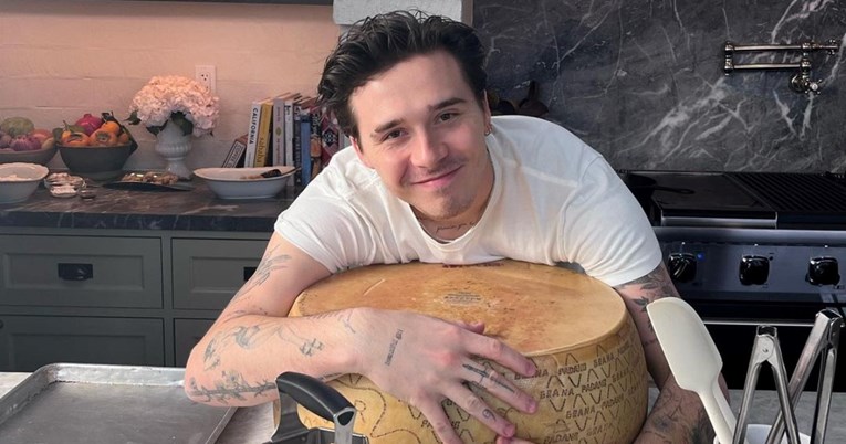 Beckhamov sin objavio prvu epizodu kulinarske emisije, Ramsay mu komentirao kuhanje