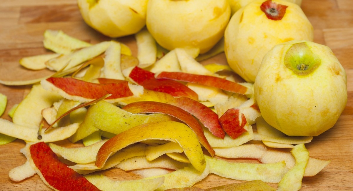 Ne bacajte koru od jabuke, znamo 4 genijalna načina kako je iskoristiti