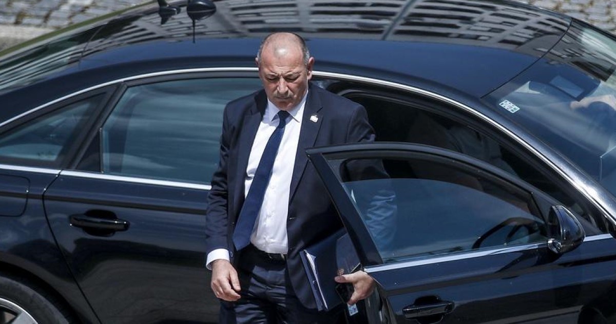Medved morao čekati na granici, tražili ga i dokumente. Policajac ide na stegovni sud