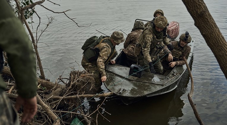 FOTO Zelenski objavio fotke vojnika koji su prešli Dnjepar