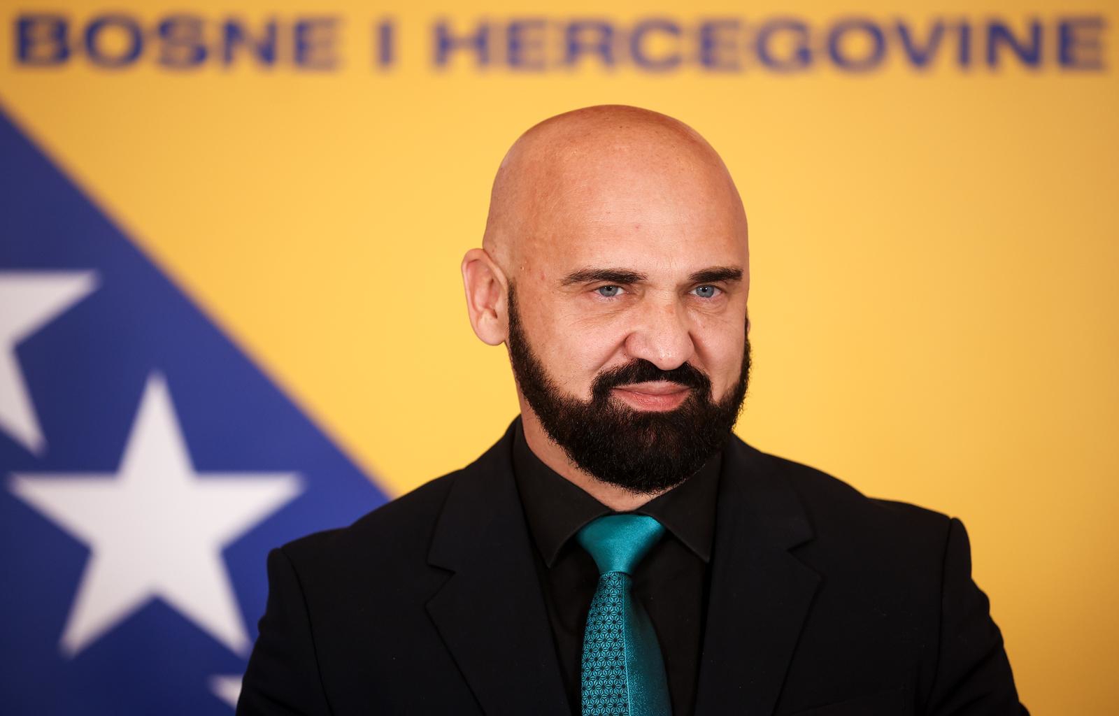Ministar unutarnjih poslova FBiH Ramo Isak optužen za prijetnje