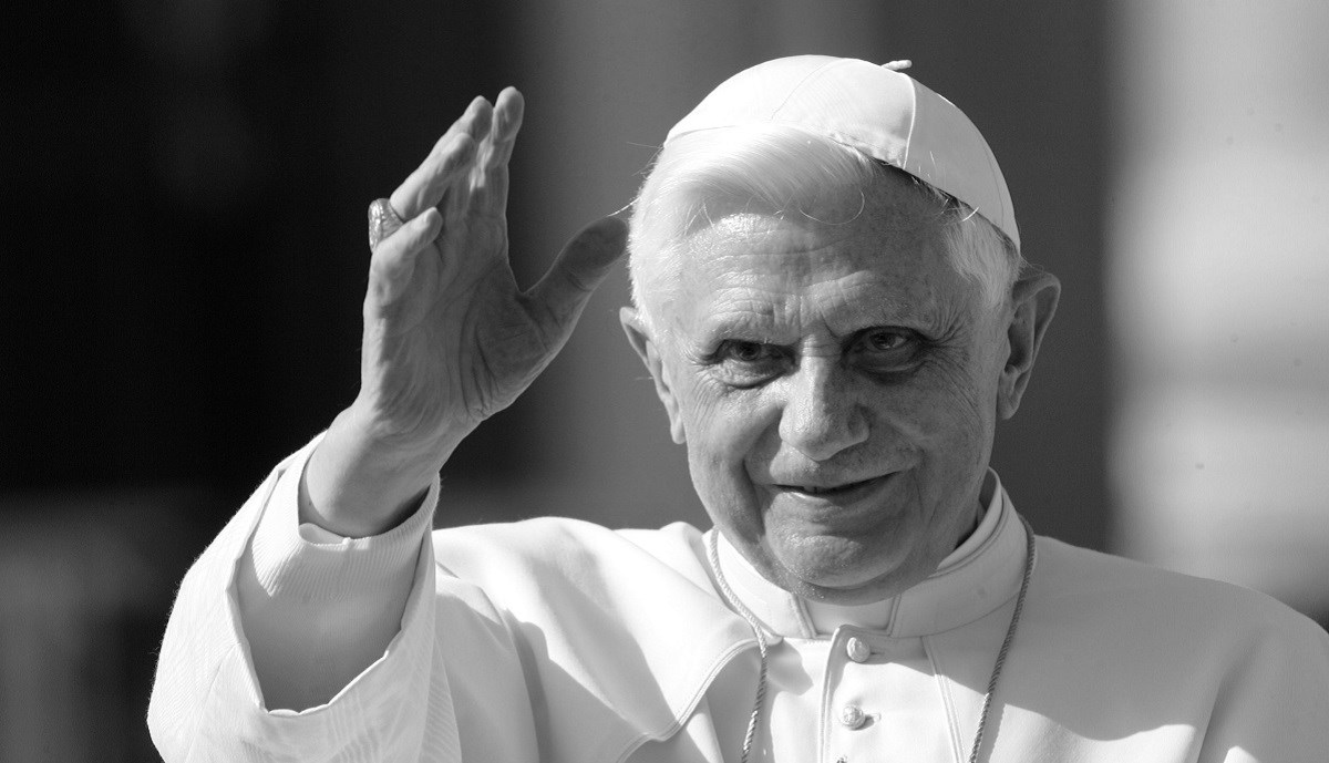 Umro bivši papa Benedikt XVI.