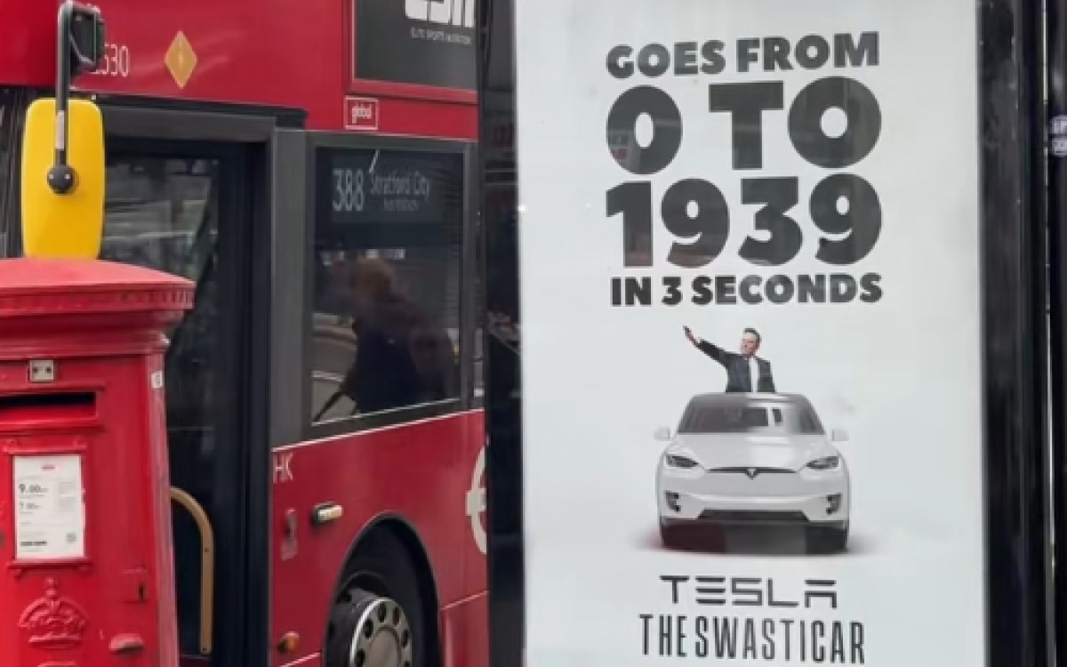VIDEO Širi se snimka oglasa iz Londona. "Tesla u tri sekunde ide od 0 do 1939"