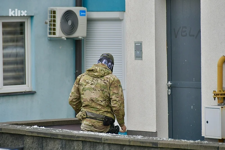U BiH uhićena četiri carinika zbog primanja mita