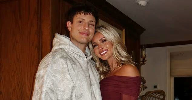 Slavni komičar prekinuo vezu s influencericom? Više se ne prate na društvenim mrežama