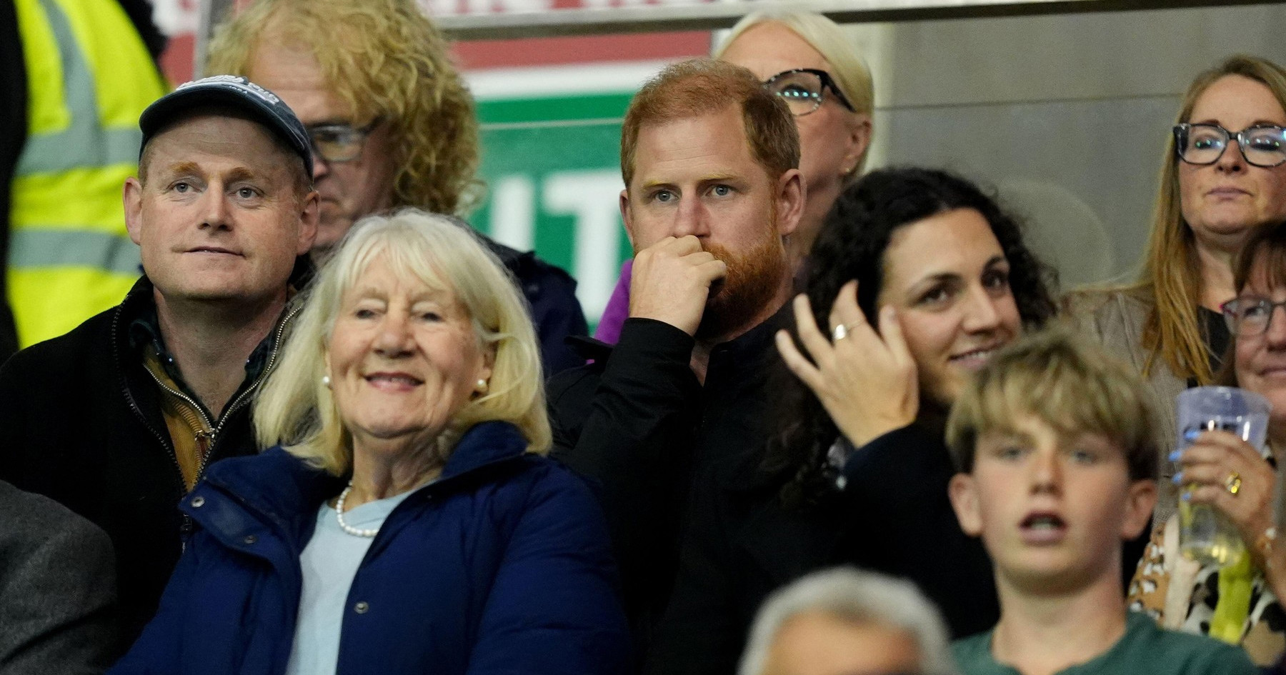 Princ Harry izviždan na ragbi utakmici u Velikoj Britaniji