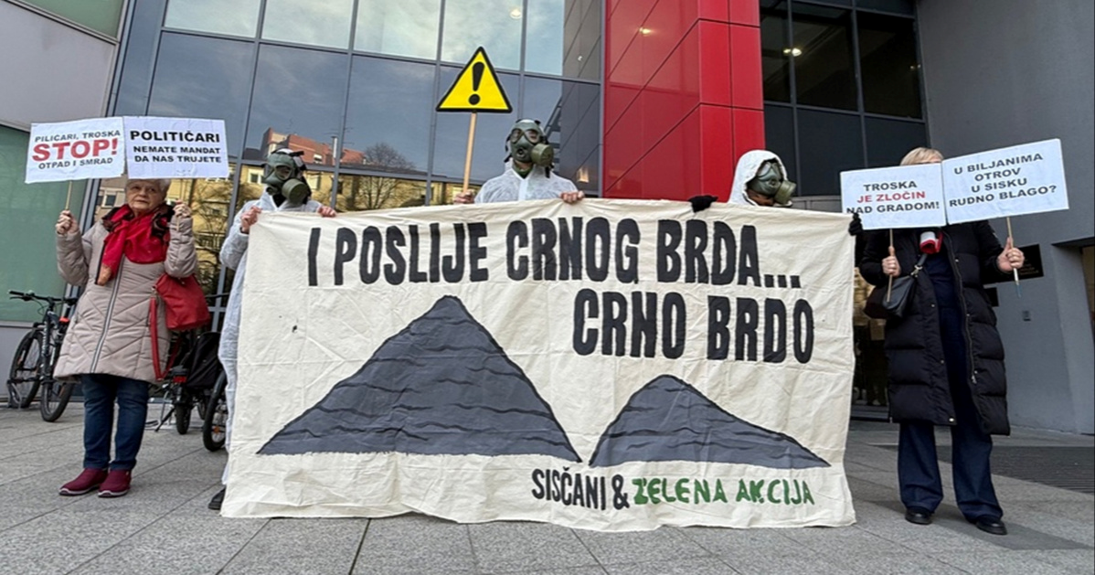Prosvjed ispred ministarstva. "Hitno obustavite dovoz troske u Sisak"