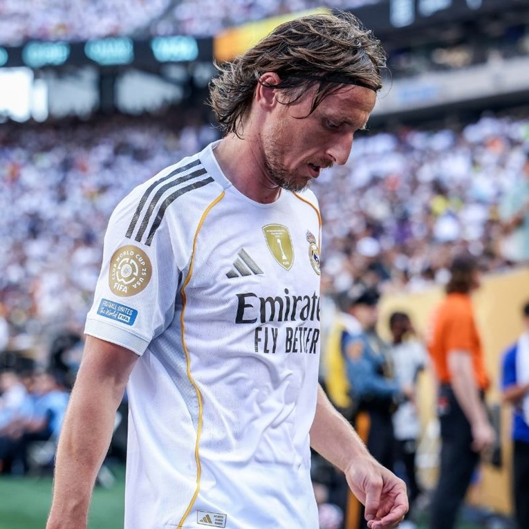 Službeni profil Real Madrida otpratio Modrića na Instagramu