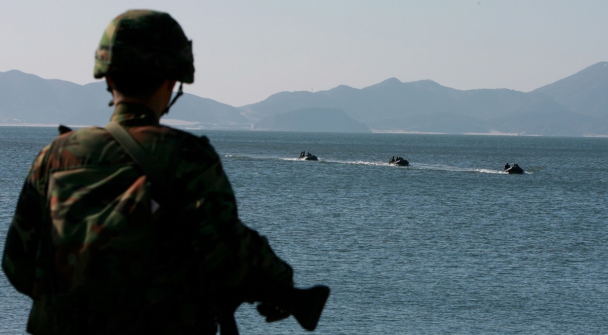 Incident kod morske granice Sjeverne i Južne Koreje. Ispaljeni hici, topničke granate